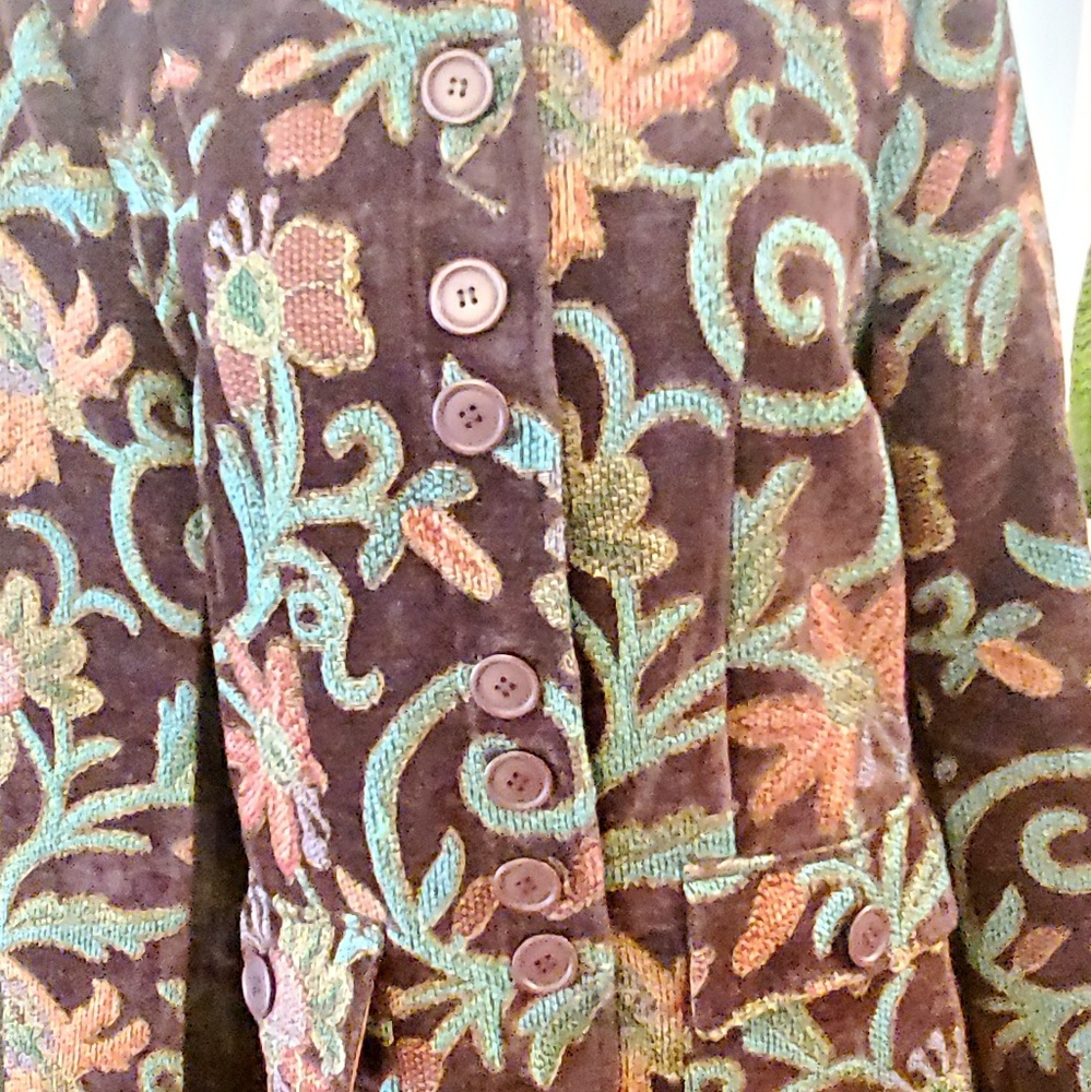 View Coat - Picture 4 of 5